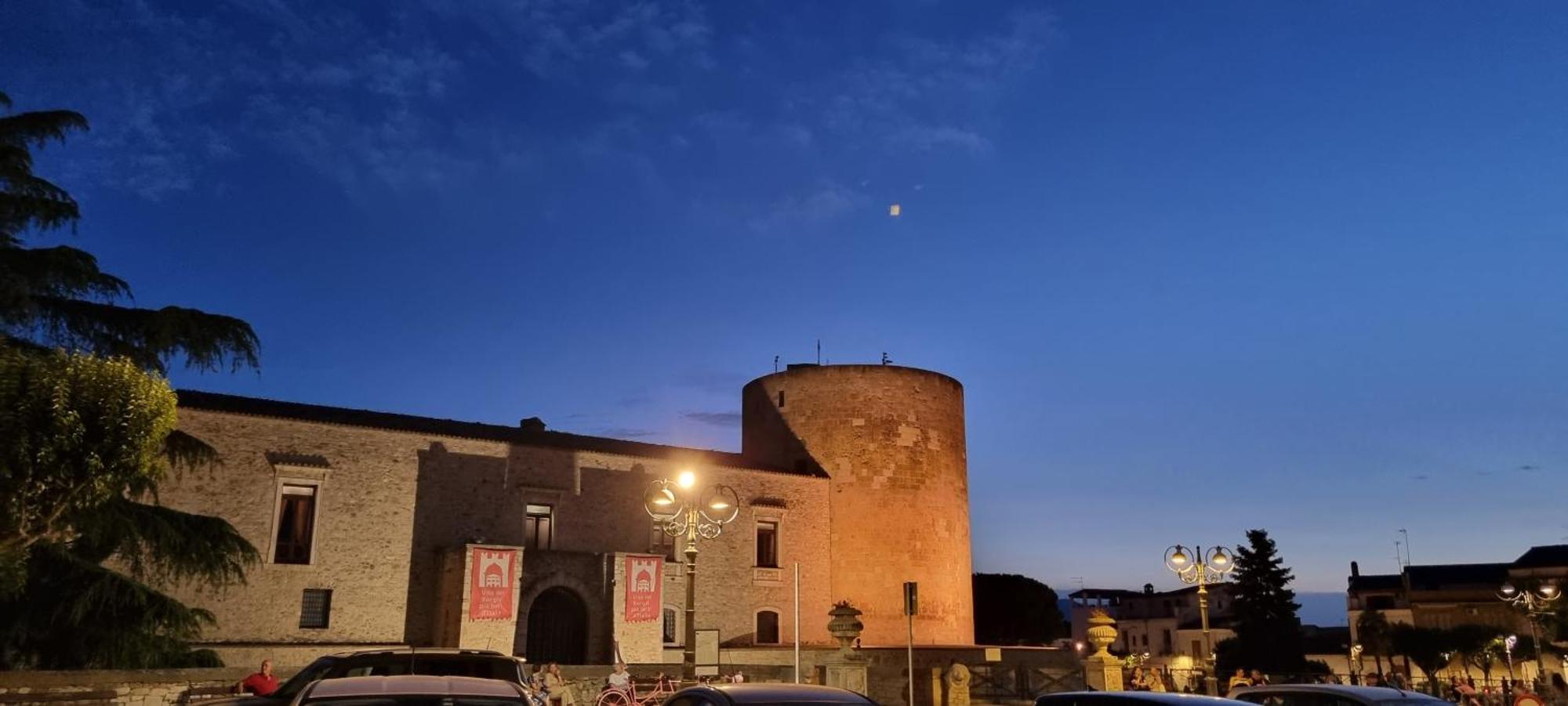 Suite D'Avalos Venosa Eksteriør billede